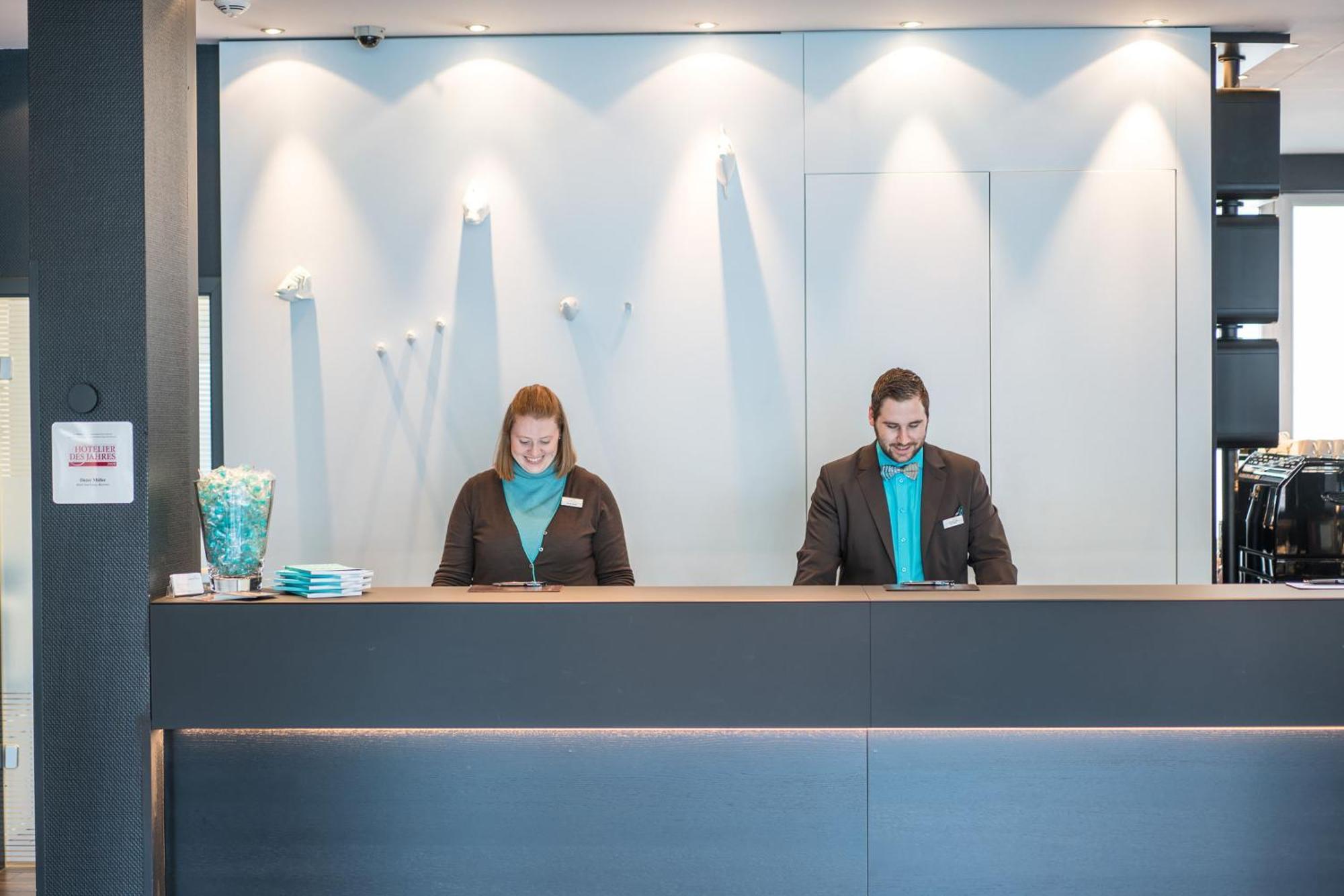 Motel One Hamburg-Altona Екстериор снимка