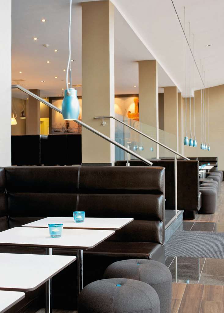 Motel One Hamburg-Altona Ресторант снимка