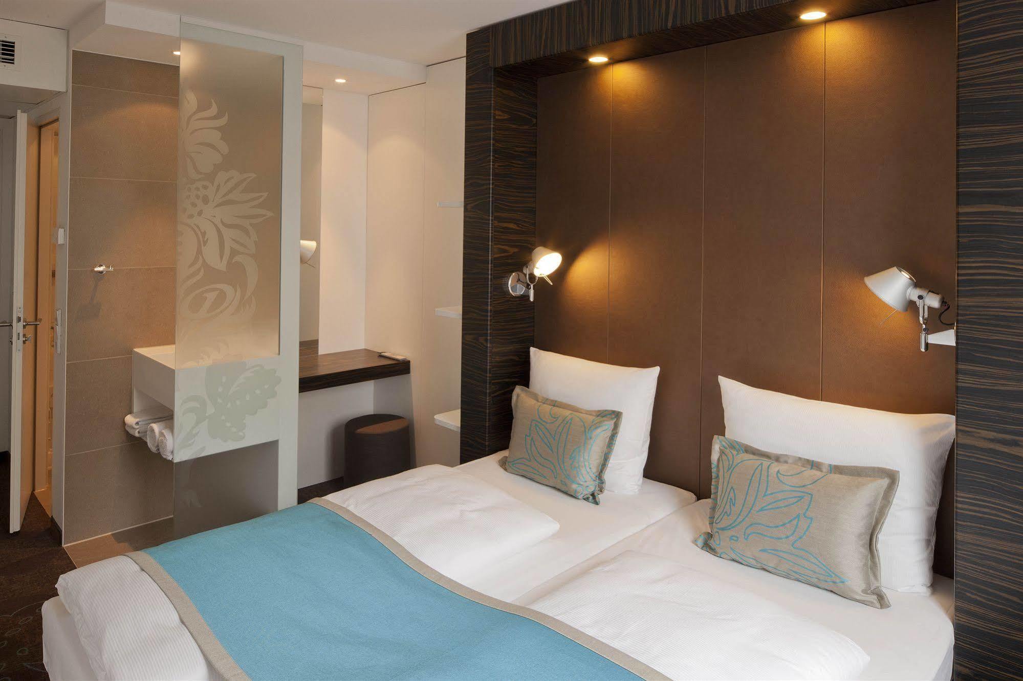 Motel One Hamburg-Altona Екстериор снимка