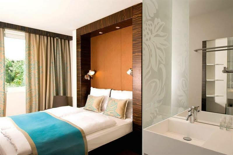 Motel One Hamburg-Altona Екстериор снимка